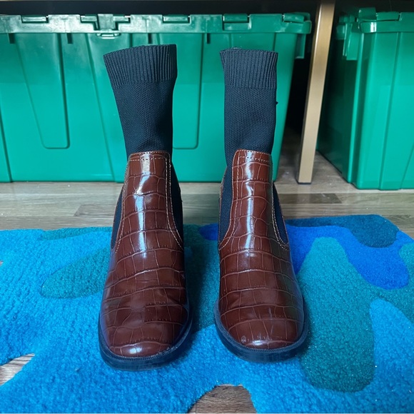 Aritzia Brown Heeled Boots - Picture 2 of 4